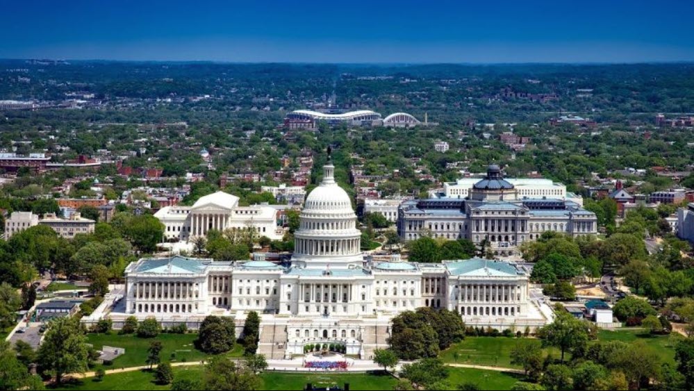 NBRnews's tweet photo. JOIN OUR TEAM IN DC! We are seeking a Director of Energy and Environmental Affairs Programs to oversee NBR's research and programs related to energy security, energy markets, the energy transition, and environmental policy in the Indo-Pacific region: https://t.co/ZjiGPcOzw6 https://t.co/bVCM9JABDb
