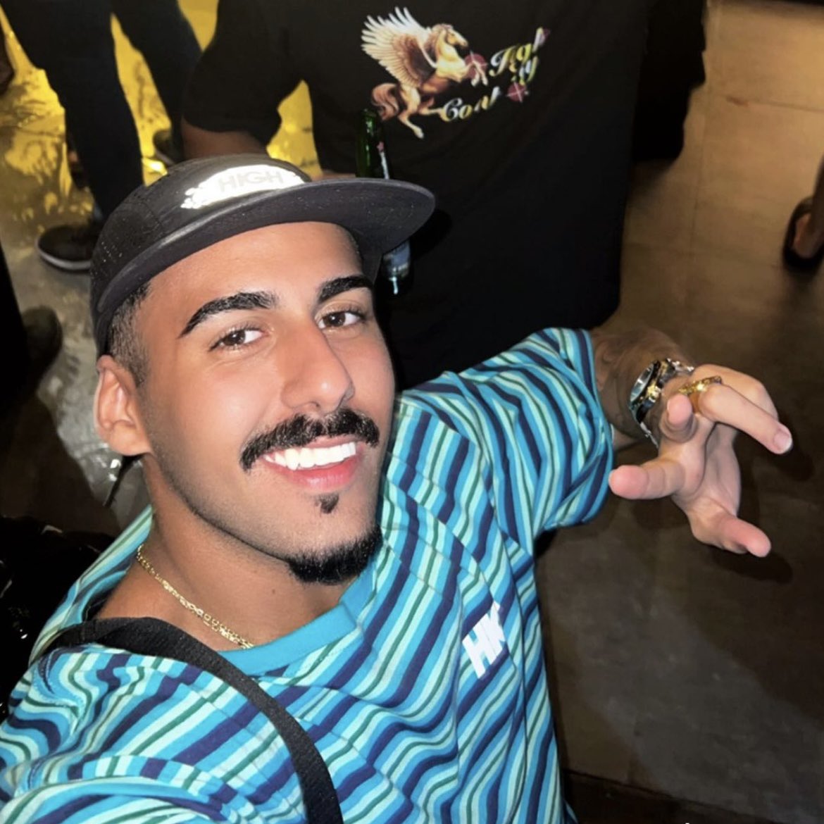 fivebuc's tweet image. 