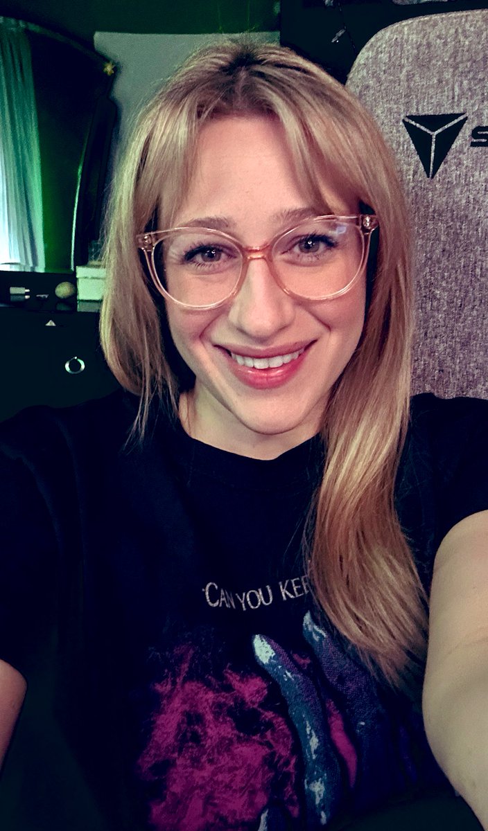3llebelle's tweet photo. We’re home and cozy! We’re going to be playing @Terra_Nil today! 

Thank you @devolverdigital for the code and early look at this BEAUTIFUL game! 

Let’s save the world one tree at a time 🌳 come see my favourite tree and be a #TerraNilTreeWarrior https://t.co/AstlzikSI4
