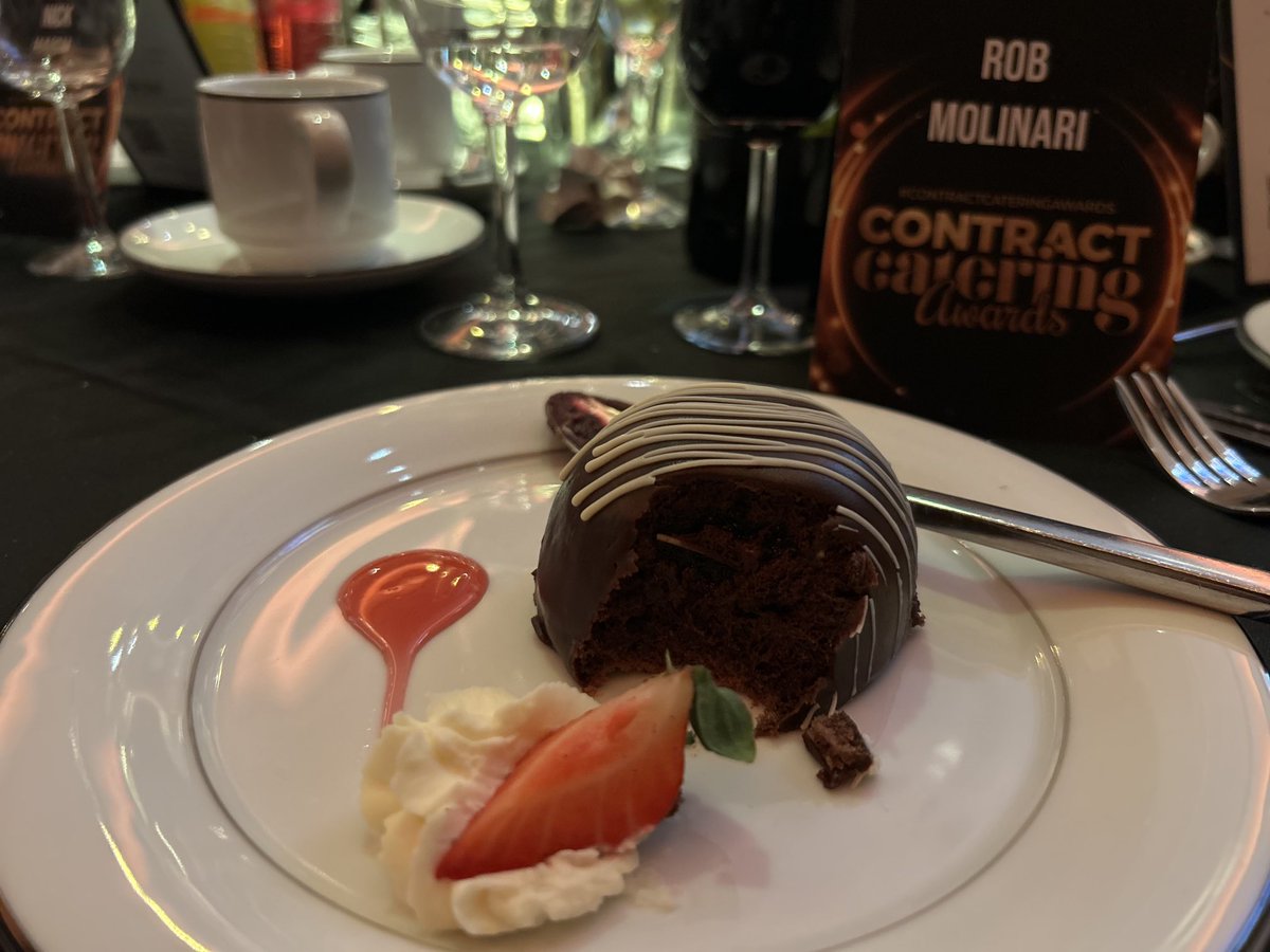 Having a great time at our Contract Catering Awards 2023. Lovely 3 course meal, Lamb Shank was amazing. The chocolate bomb has landed - BOOM! Was incredible! 🍫 ⁦⁦@H2Opublishing⁩ #contractcateringawards