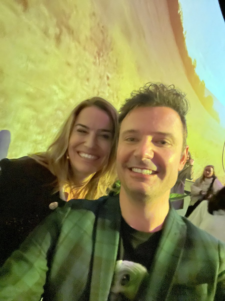 BrugmanErik's tweet photo. Selfie with Dr. Nicole. @Theholisticpsyc Thank you for an amazing evening ๐คฉโจ๐ซ#howtodothework #howtomeetyourself https://t.co/thc9QXXgXg