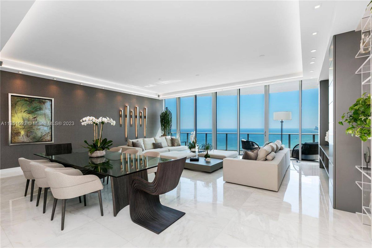 VaneauMiami's tweet photo. Own a truly luxurious home in one of Miami's most sought-after buildings https://t.co/tm6DN1lKZx

#vaneau #luxuryrealestate #immobiliermiami https://t.co/20342rrR4X