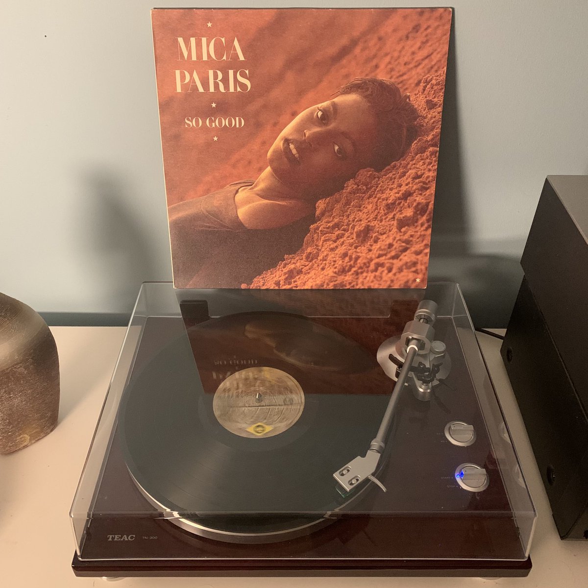 Now playing So Good - Mica Paris (1988) @MicaParisSoul One of the first albums that I bought on cd. Found a vinyl copy on Sunday at @BarrasGlasgow