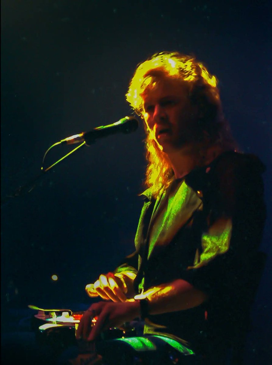 JHealeyOfficial's tweet photo. Cool shot of Jeff Healey rockin' on the 'Hell To Pay' tour in 1990! (photographer unknown) ~Rog
#MarchIsHealeyMonth
https://t.co/C5qEDTZ1px https://t.co/OGWlVbLuZi