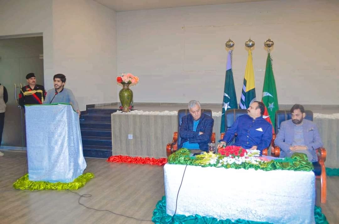Asad_Chaudhary7's tweet photo. Alhamdulillah, I'm truly blessed and humbled to be invited by the Prime Minister Azad Jammu and Kashmir Sardar Tanveer Ilyas Khan at Kashmir House, Islamabad. 
#PakistanZindabad #AsadChaudhary #Kashmir #KashmirFreedom #kashmirbeauty #PMAJK #PMAJKSardartanveerilyaskhan #NYE https://t.co/toKFLMMwQc