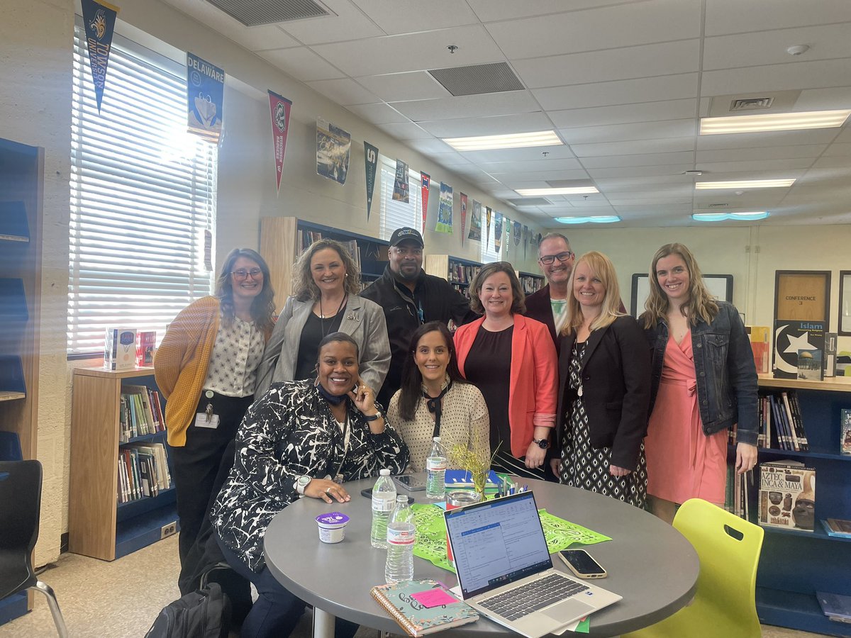Great day to be an Owl as leaders from our Dundalk community joined us in visiting classes and discussing strategies to elevate instruction for our learners!  Thank you everyone !! 💚💛
#BeTheLight
#OWLPRIDE