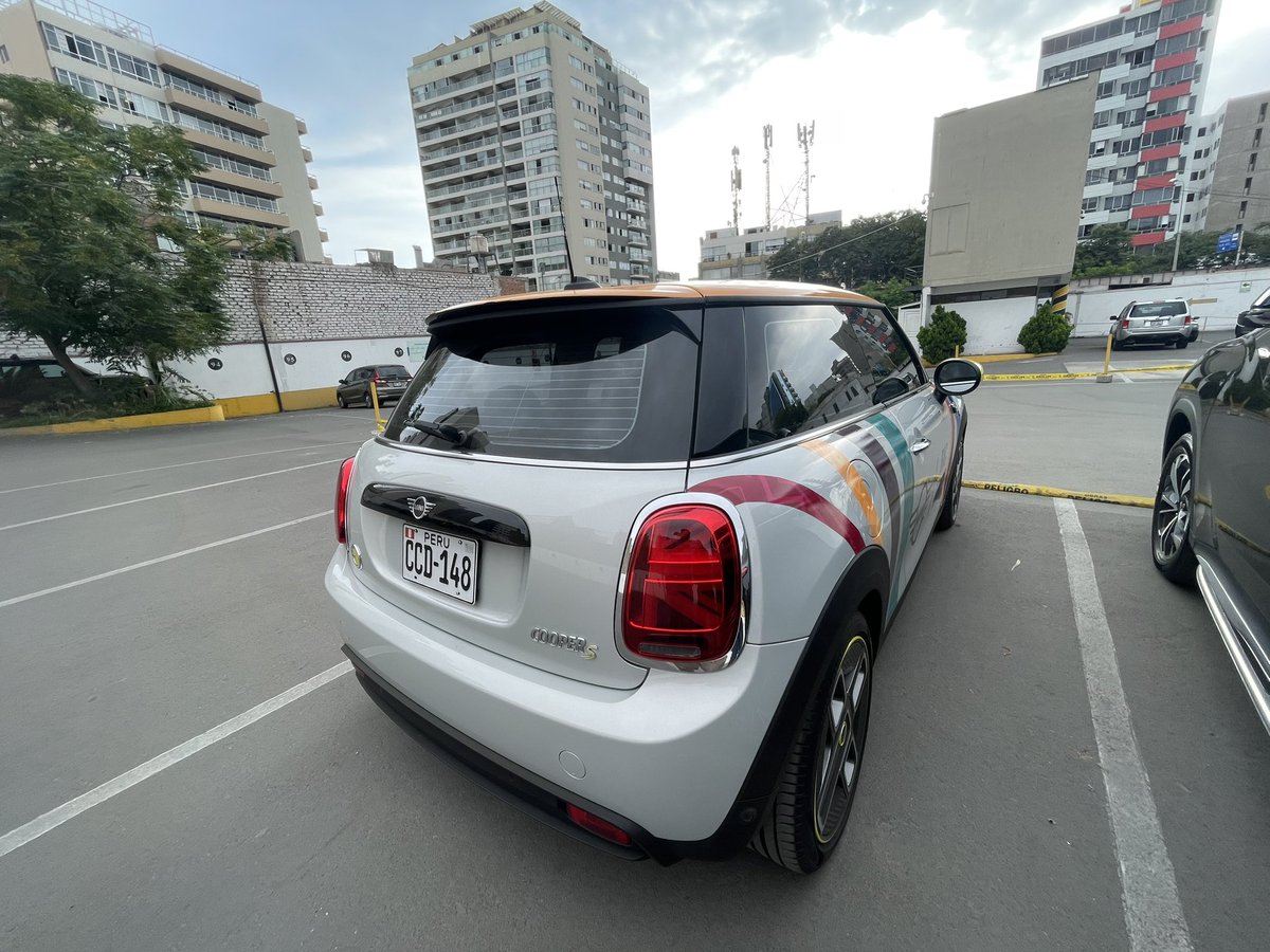 HBarentzen's tweet photo. Hoy conocimos esta Mini Cooper 100% eléctrica ⚡️⚡️⚡️ https://t.co/8GrGrU0QSy