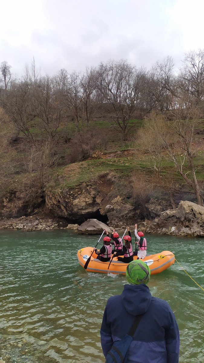 Bir Hafta aradan sonra Antremanlarımıza yeni kurduğumuz bayan Rafting takımımızla  Start verdik.
<a href="/kasapoglu/">Dr. Mehmet Kasapoğlu</a>
<a href="/AbdrrhmnSeylan/">Abdurrahman Şeylan</a>
<a href="/GSB_Van/">Van Gençlik ve Spor İl Müdürlüğü</a> 
<a href="/ACKabakci/">Alper Cavit Kabakçı 🇹🇷</a> 
<a href="/Kanoturk/">Türkiye Kano Federasyonu</a>
