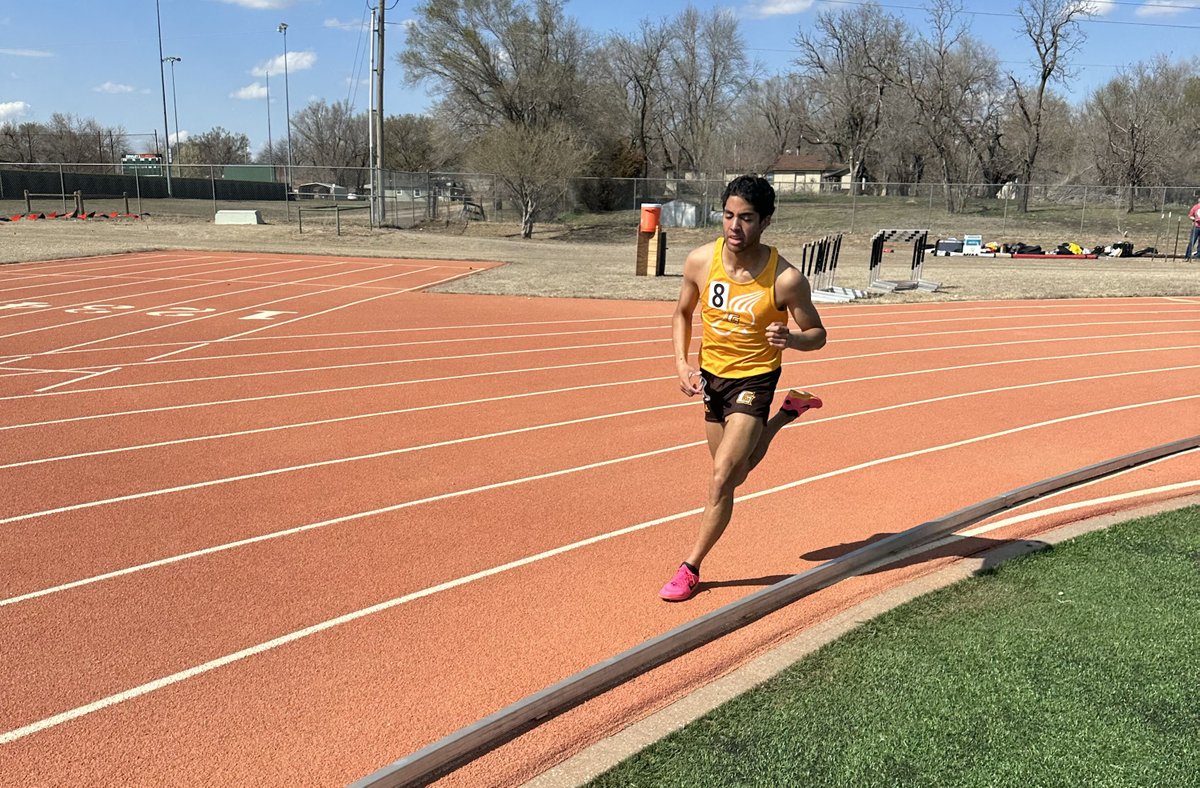 sportsbuster's tweet photo. Two Broncbusters qualified for outdoor nationals at the Mark Phillips Invite in Ark City over the weekend. 
-Recap: https://t.co/Sm9uvOkURY https://t.co/96rPYzsmsK