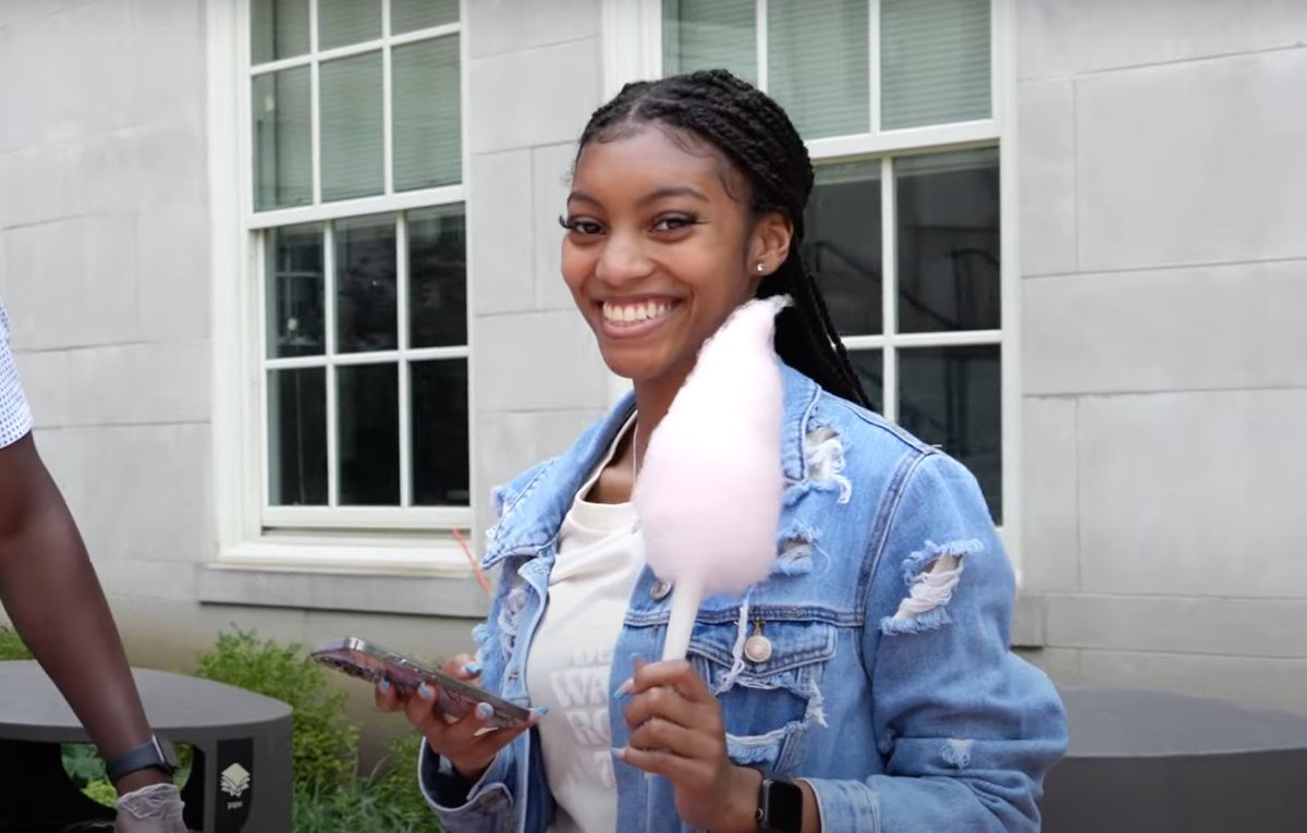 UC_CECH's tweet image. Thank you to everyone who came out to support our CECH grads! We are so proud of our grads and hope you have made great memories that will last a lifetime. Remember, you will always be part of the CECH family!
.
#CECH #universityofcincinnati #ucgrad23 #graduation