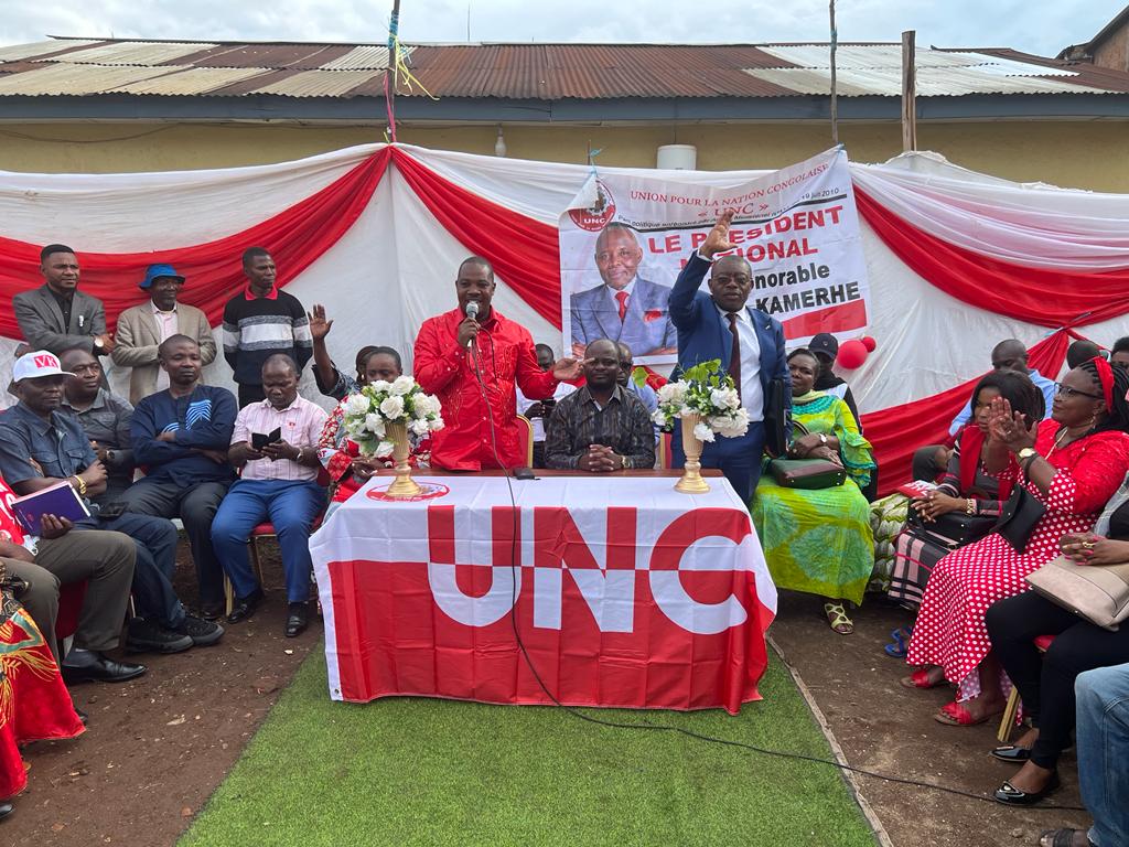 BobelabiR's tweet photo. Aussi tôt arrivé au SUD KIVU/#BUKAVU,le #Premier des #KAMERHISTES,l'#Infatigable #SG @BillyKambale1 5 ⭐ a tenu une #Gde #Matinée #Politique où les Leaders Communautaires y ont pris part ds le but de préparer l'Accueil très chaleureux du #MWALIMU @VitalKamerhe1.Plus Gd Respect https://t.co/wFWTgjVgMT