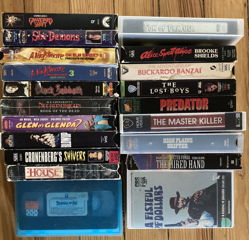 I Want My VHS on Twitter "Lot of 20 VHS tapes, Horror, Cult, Action