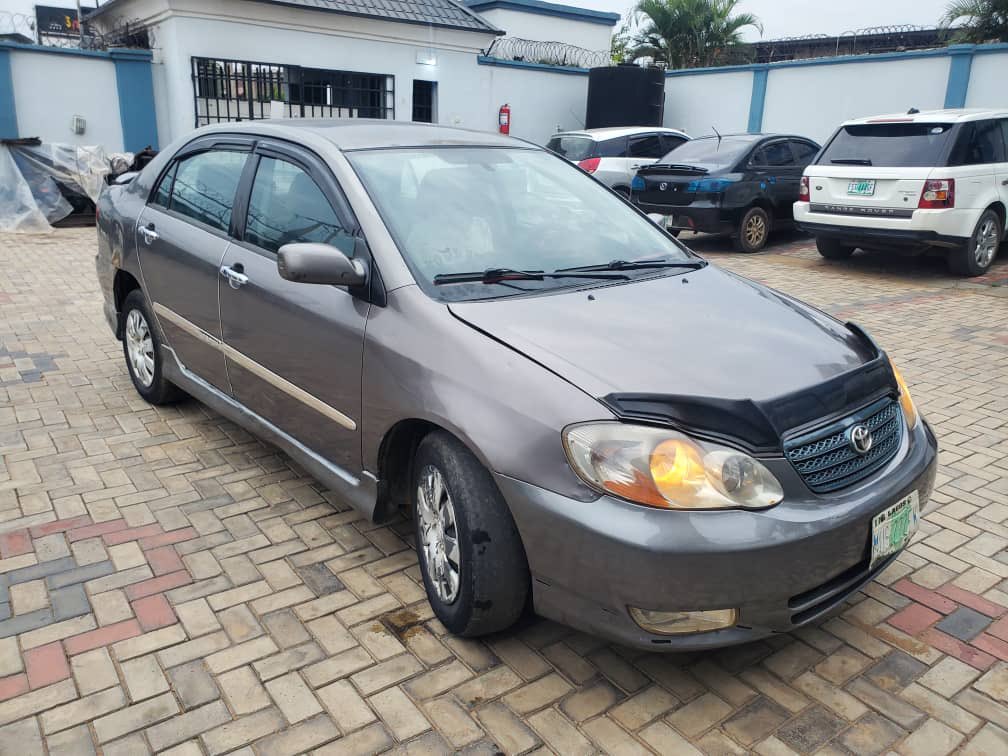 prolific_autos's tweet photo. Toyota corolla 2004 sport edition with good engine and gear and chilling ac going for 2.4 million naira..
For more details/inspection call or WhatsApp 08062741712 #autos #corola #Toyota #lagos #ibadan https://t.co/9CmL5VrQm3