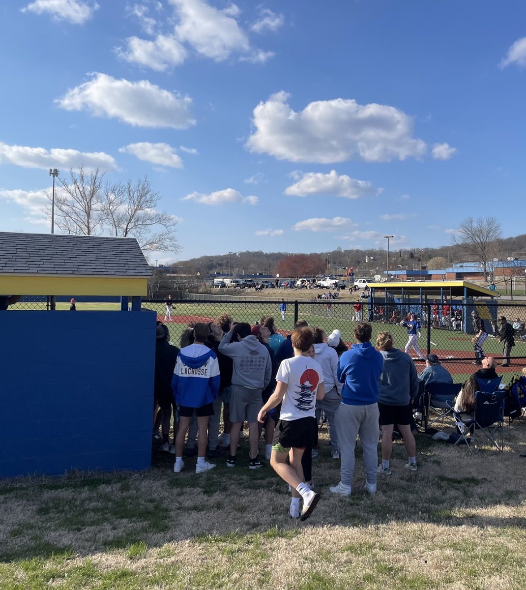 Catching our baseball brothers in action at the Seckman/Fox game! Seckman leads 7-0. #GoJags