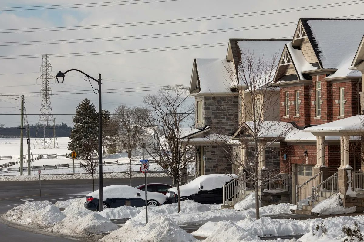 transittoronto's tweet photo. 03/27 #GovofOnt #Greenbelt plans promote sprawl over sustainability, #NewmarketON mayor says https://t.co/Duw6Q7StXs via @globetoronto https://t.co/XQUj0eHj03