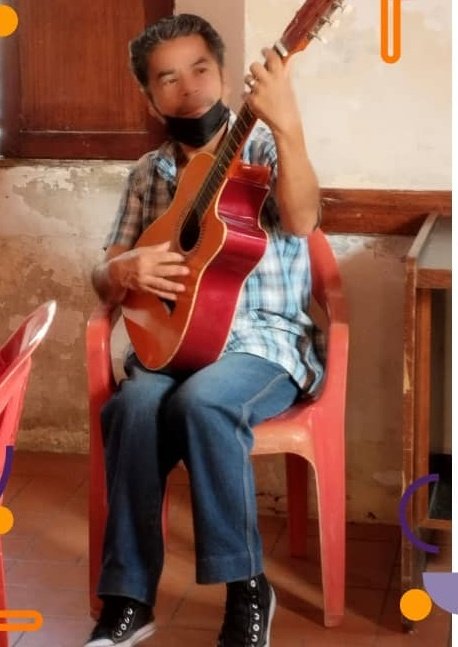 Adultos y adultas mayores del INASS la Vega, disfrutaron de un taller de Cuatro y guitarra con el objetivo de ampliar los conocimientos y mejora la atención, concentración y estimula la memoria.
#NiCorrupciónNiGuarimbas 
<a href="/NicolasMaduro/">Nicolás Maduro</a> <a href="/magally_vina/">magally vina</a> <a href="/GobDeVenezuela/">Gobierno Bolivariano de Venezuela🇻🇪</a> <a href="/vmsfelicidad/">Viceministerio para la Suprema Felicidad Social</a>