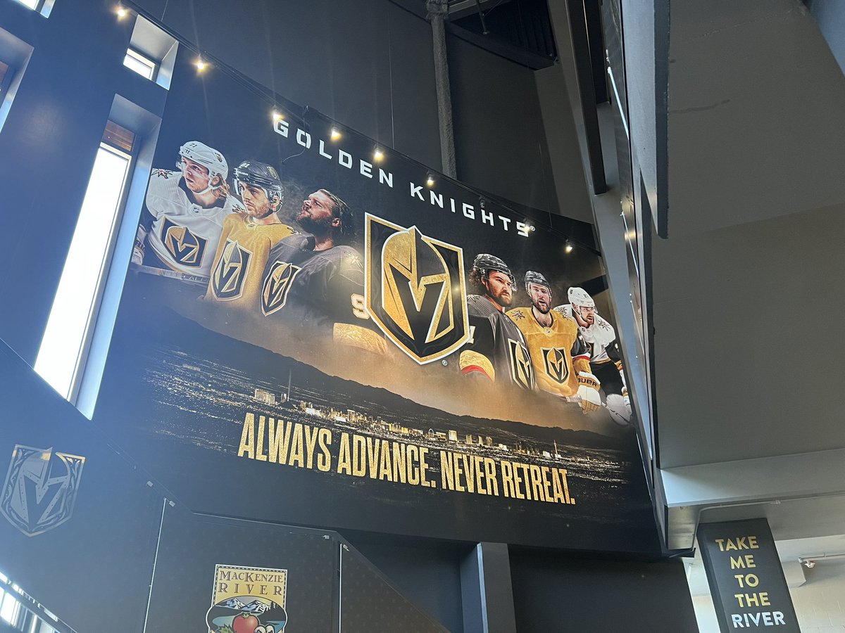 Thanks <a href="/GoldenKnights/">Vegas Golden Knights</a> 🏒 for hosting the <a href="/RedCross/">American Red Cross</a> #BloodDonation today in <a href="/summerlinlv/">Summerlin</a>! Great job by the on-site #RedCross team. If you're able and interested, please support your local 🩸drive.  You can save a life ❤️