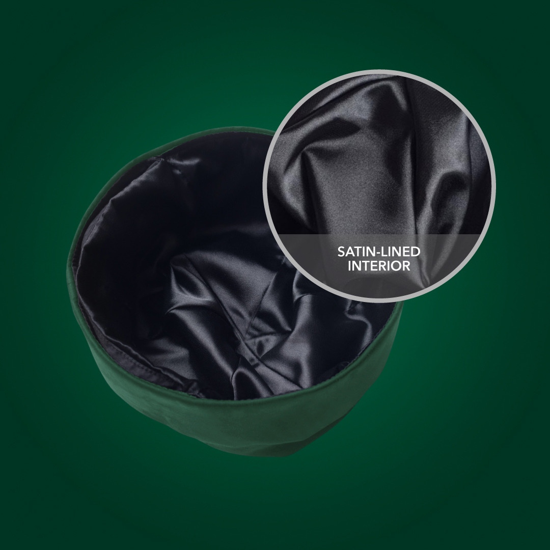 hairbrella's tweet image. Give your durag a toss and add the NEW Evergreen Sleep Cap to your #nighttimeroutine 💚 ⁠
⁠
Grab one before it sells out! Your waves will thank us later 😉⁠