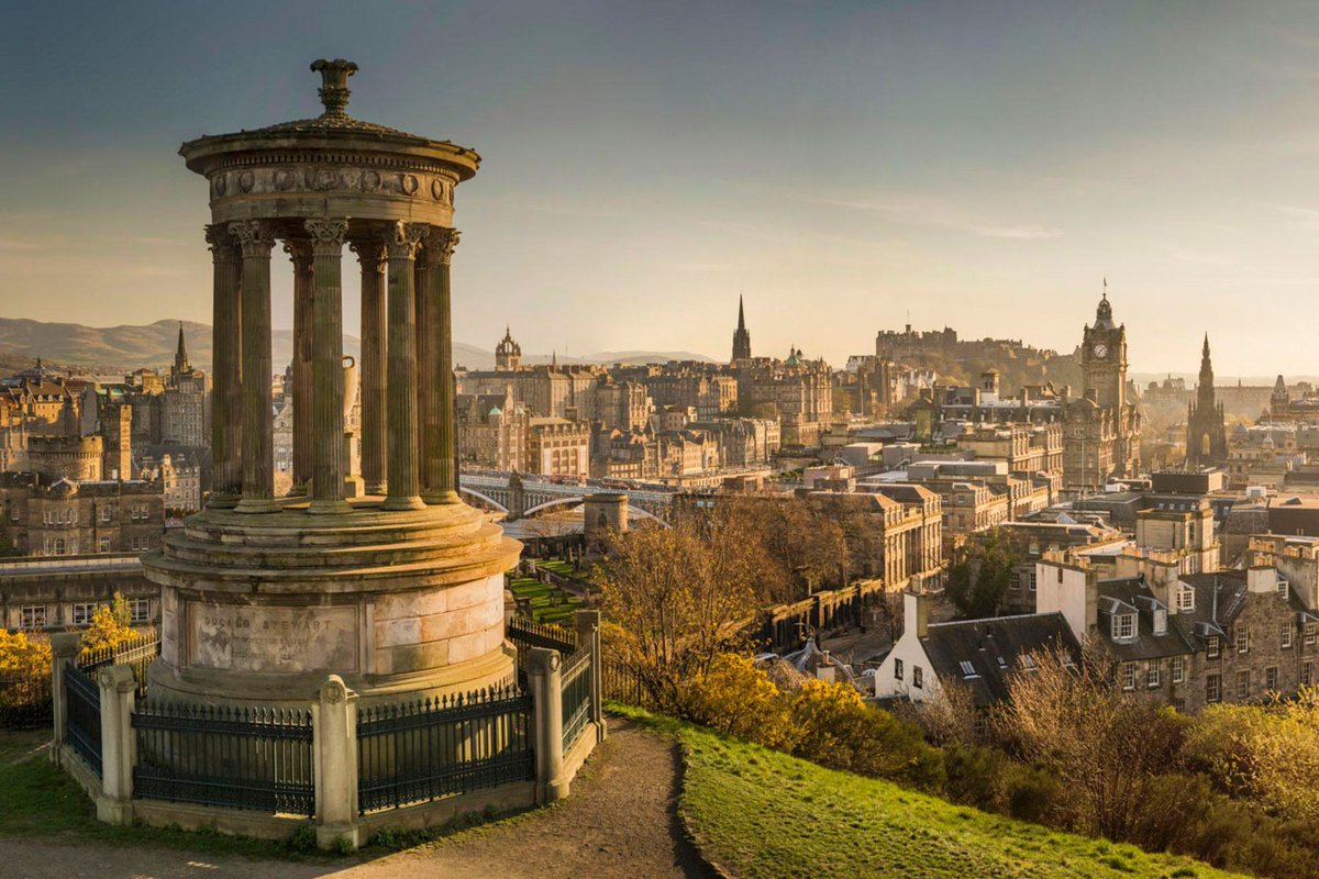 lauratravel's tweet photo. Edinburgh, Scotland https://t.co/jx1KFURU7X