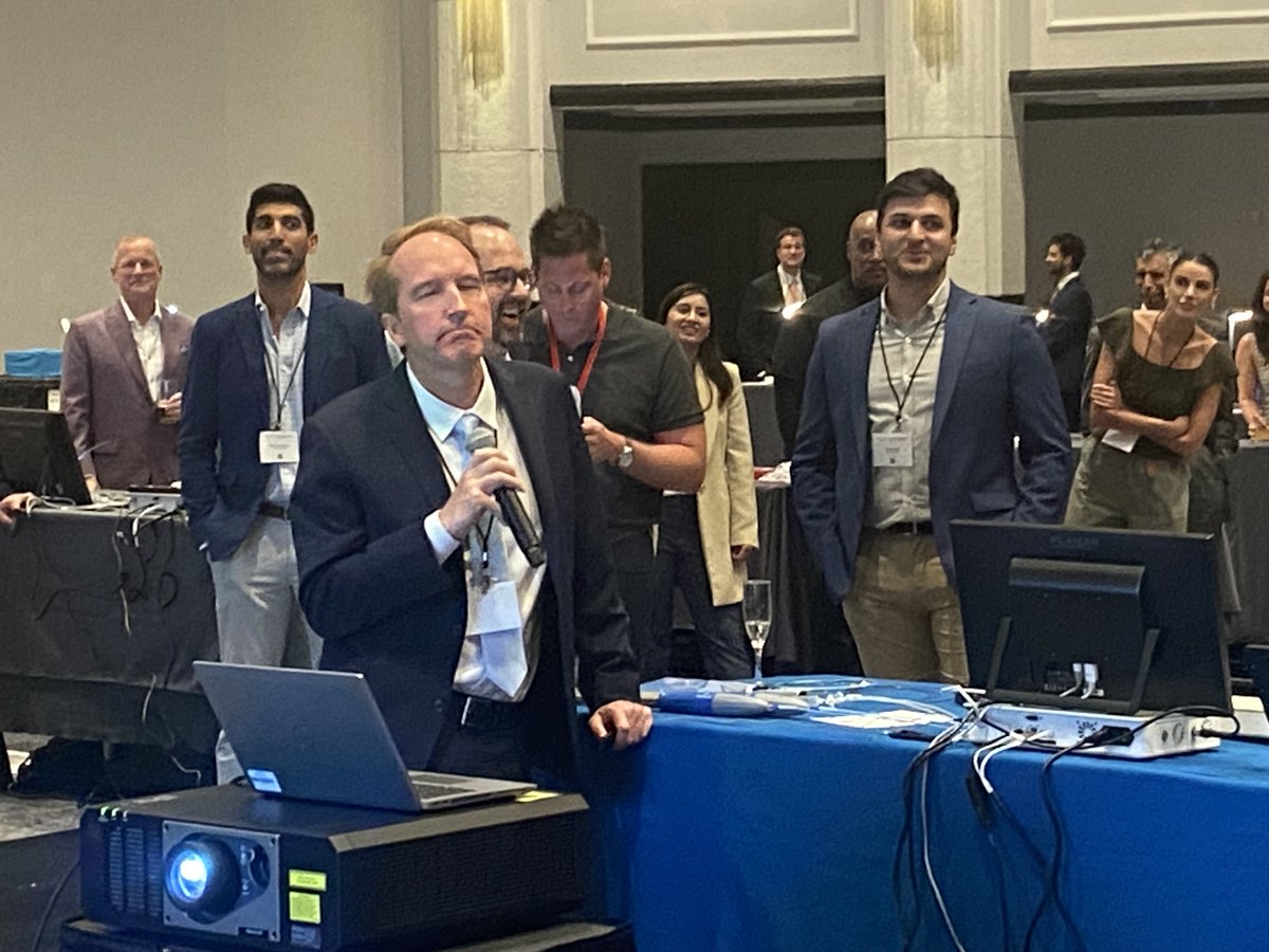 VascularNews's tweet image. The #SCVS #TopGun final gets off to a great start with the last 16 #vascular fellows competing ferociously for the winner’s podium under the watchful eye of Dr Malachi Sheahan + esteemed judges like Dr Peter Gloviczki. 👇