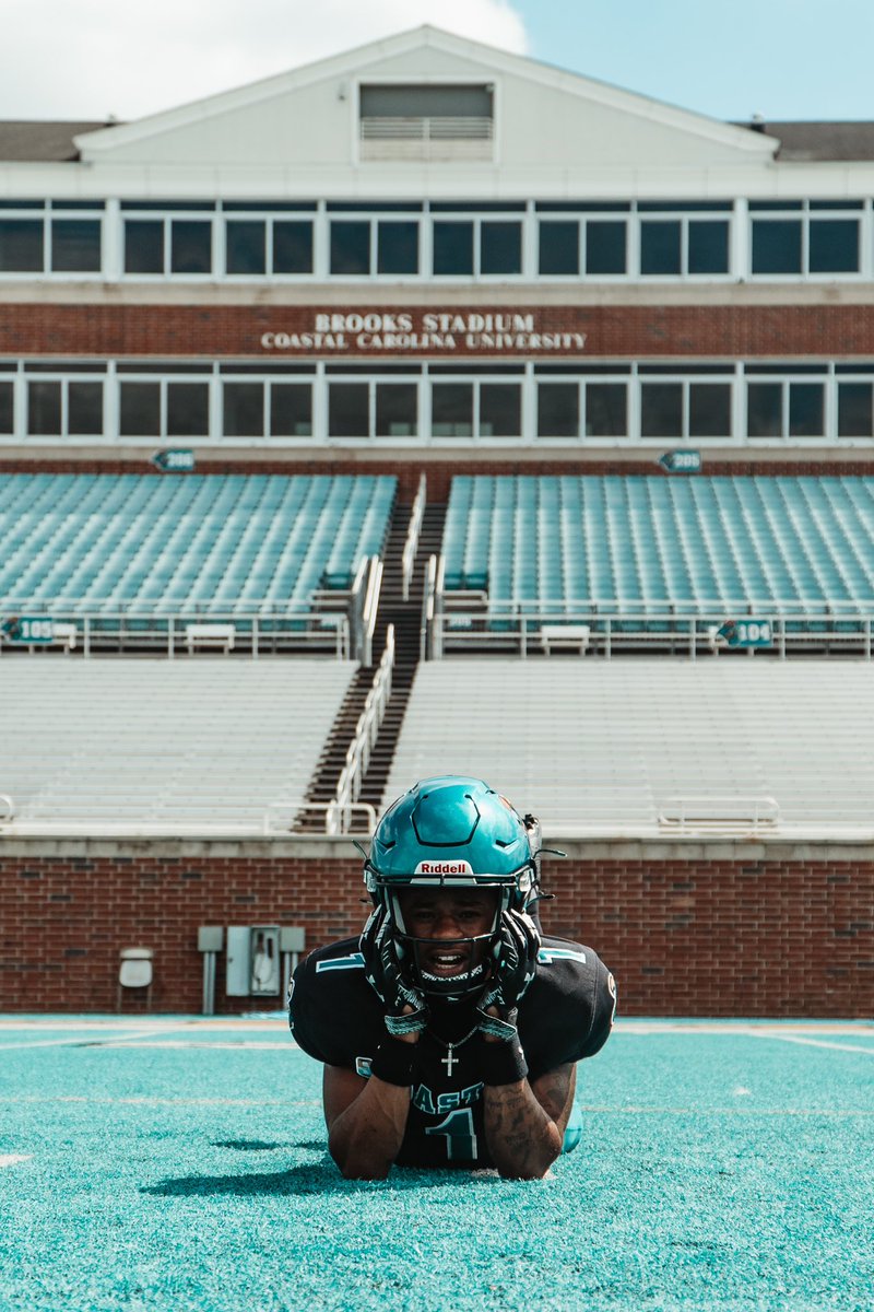 JosiahBooker8's tweet photo. Had a great time at @CoastalFootball 🏝️‼️ @CoachParks84 @CoachLittles @coachdt1304 https://t.co/Q3jDQ2Zv8q