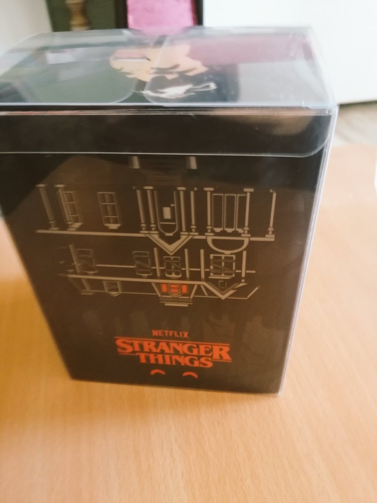 sleazyDead's tweet photo. Eddie Munson ❤️
Sublime figurine 😍
#josephquinn #joequinn #eddiemunson #strangerthings #eddiemunsonstrangerthings #eddiestrangerthings https://t.co/v3pdwcTe1B