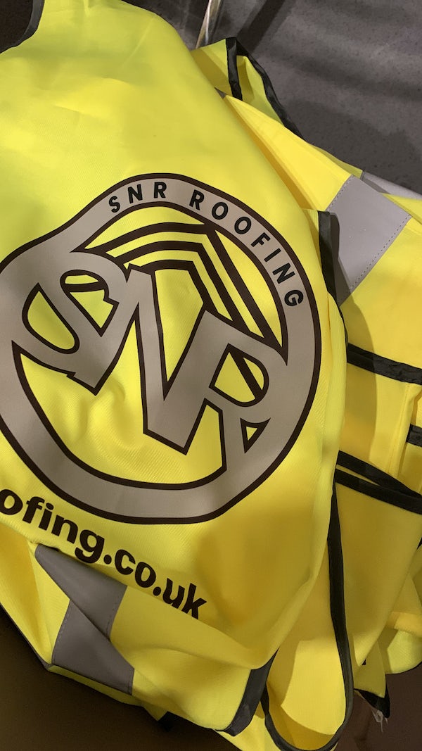 DevonPixels's tweet image. Personalised work wear printed for SNR Roofing #NorthDevon 

#DevonPixels #caps #hoodies #hiviz #barnstaple