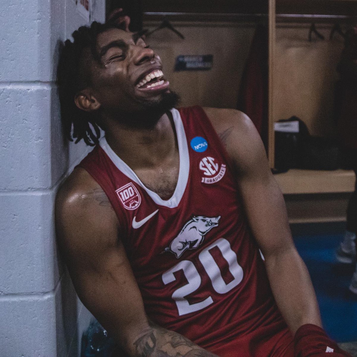 Mani ™ tweet media