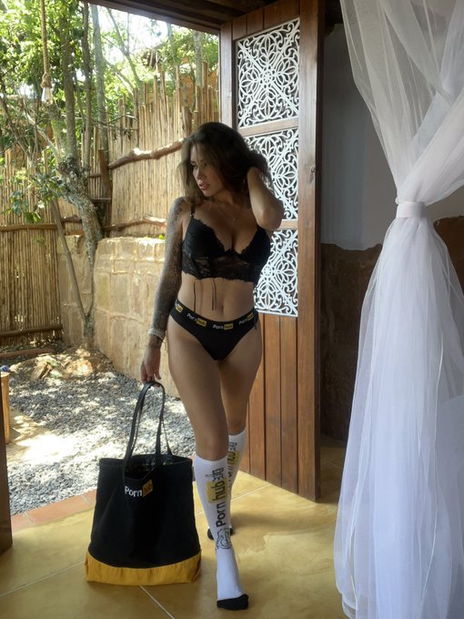 Mi outfit favorito🍊 ya visitaste mi p&aacute;gina de @Pornhub 👉🏻 https://t.co/fqeC5FgzL3 https://t.co/ZgH2i<a href="/tag/nuevafotodeperfil"class="tags"><span>#nuevafotodeperfil</span></a>