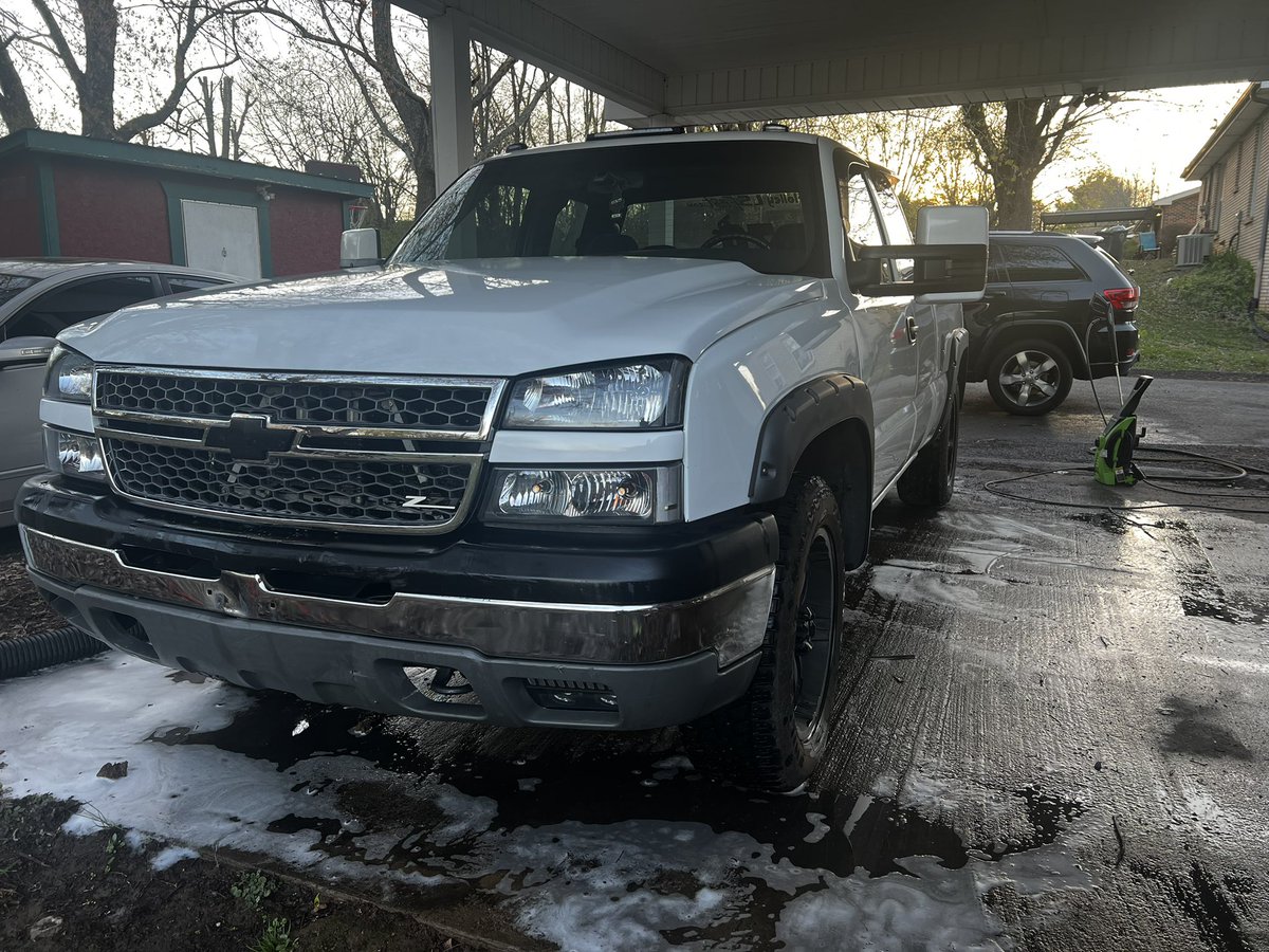 ZPTVofficial's tweet photo. https://t.co/UVzZzZs1HR New video is LIVE NOW!! Sorry for the late upload but I’ve got some BIG news to tell you guys!! DON’T MISS IT!!! #diy #youtube #youtuber #chevy #chevysilverado #z71 #lm7 #upgrade #new #switchback #led https://t.co/9rQjm3gd20