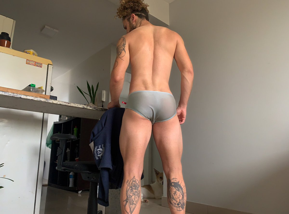 _zitocruz's tweet photo. #tbt #boy #gay #gayboy #ass #underwear #Makeyourselfcomfortable #confortable #lust #boner #garoto #garotogay #bunda #cueca
πππππ
#bulgeass #assbulge #tesao https://t.co/jw3Jth89Jr