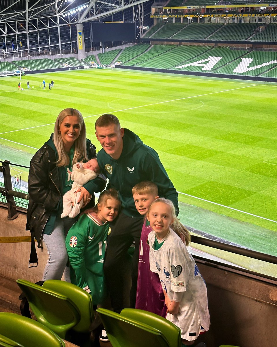 Erineyy's tweet photo. 98 🇮🇪💚 &amp; Mia’s first Ireland game 🫶🏼 https://t.co/9QxZlQDprH