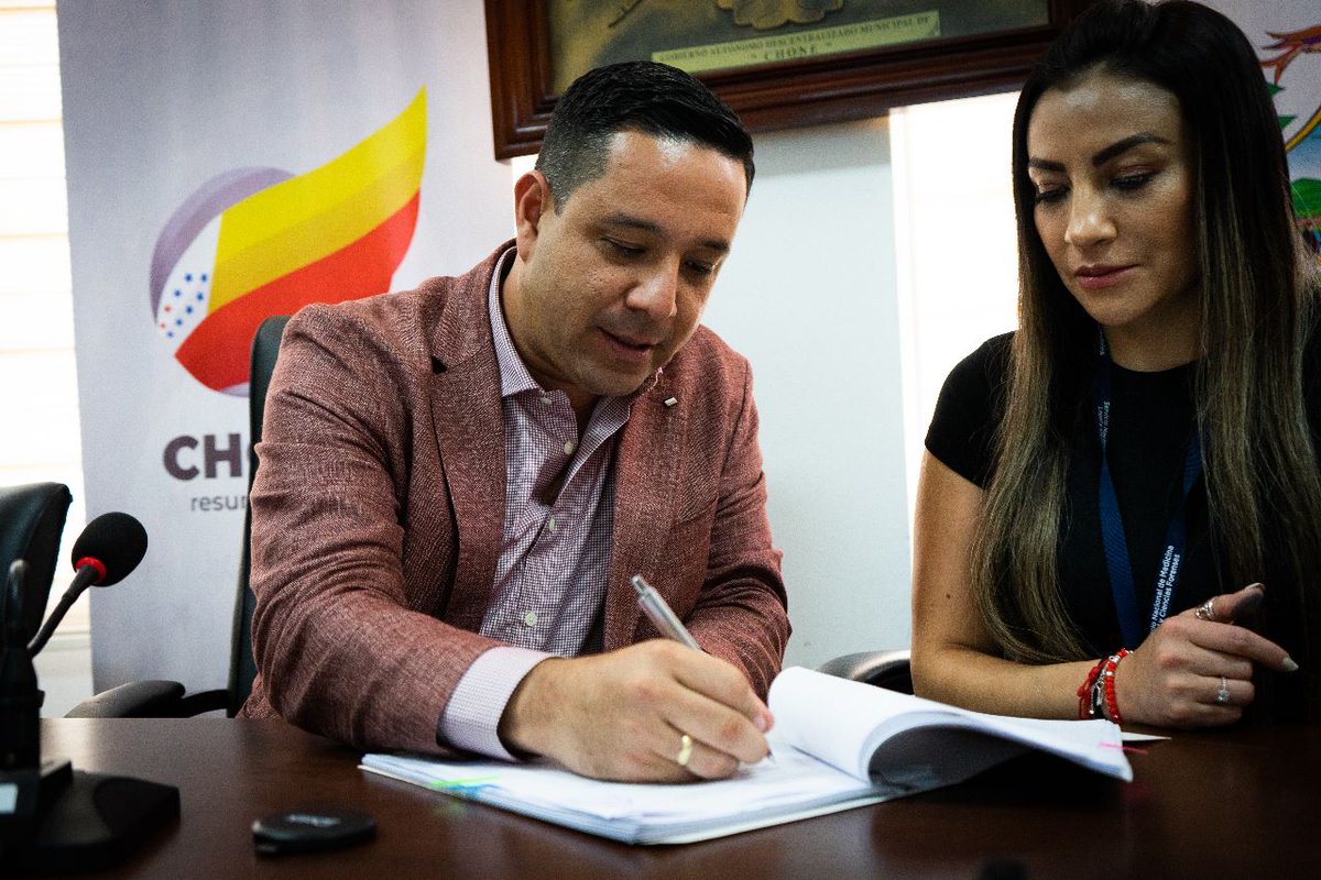 municipiochone's tweet photo. Chone contará con el centro forense de la Zona Norte de Manabí https://t.co/UbTd3c3pWc https://t.co/GhfVjVAgDv