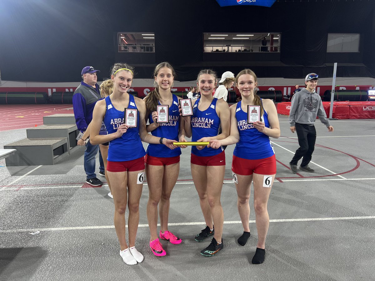 ALHSGirlsTF's tweet photo. WOW- our 4x2 was 🔥 running a 1:54 indoor placing 3rd 🥉 out of 30. The fast bunch is @avaa_watkinss Aubrey Sandbothe @RauHutson @hailey_holcombe - first relay in years to place at this competitive multi-class/state meet! Congratulations girls! @ALHSathletics https://t.co/LDHFodVqFL