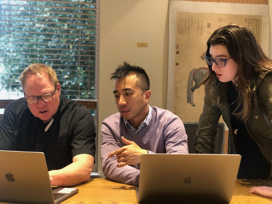 LPIFILMS's tweet photo. Who needs some #MondayMotivation? Whatever is in store this week, may we trust in God and lean on each other to achieve our goals. Here at Loyola Productions, we are all hands on deck as we prepare for the release of #ThePopesExorcist.

#Catholic #Jesuit #SonyPictures https://t.co/sgZ3QlhXxT