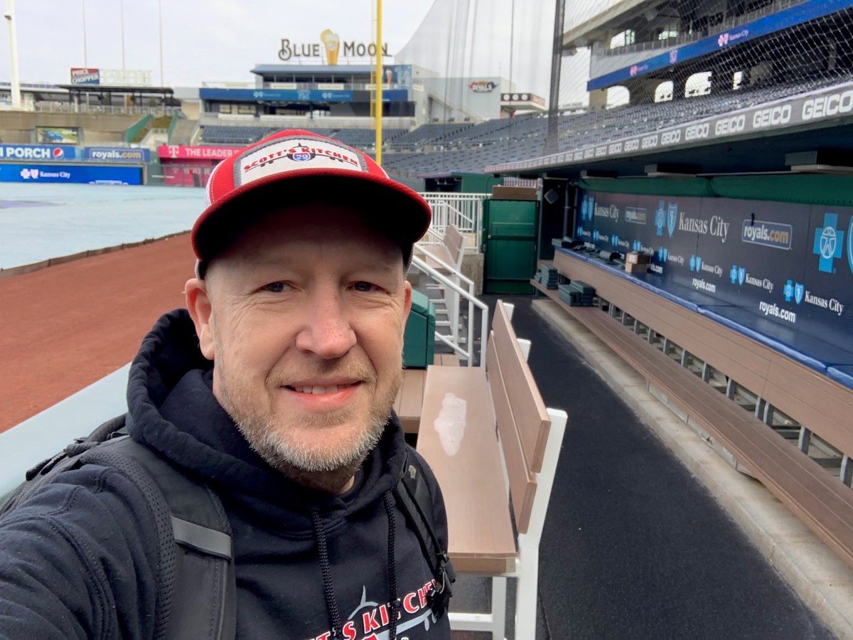 scottskitchenkc's tweet image. We’re coming to The K for the 2023 season! Catch us at 28 home games in the all-new KCQ stand in section 232. Thank you @royals and @thekfoods for the opportunity to cook for our city along with @chefjbbq and @CraftSmoak - Come see us at the home games this Saturday &amp;amp; Sunday!