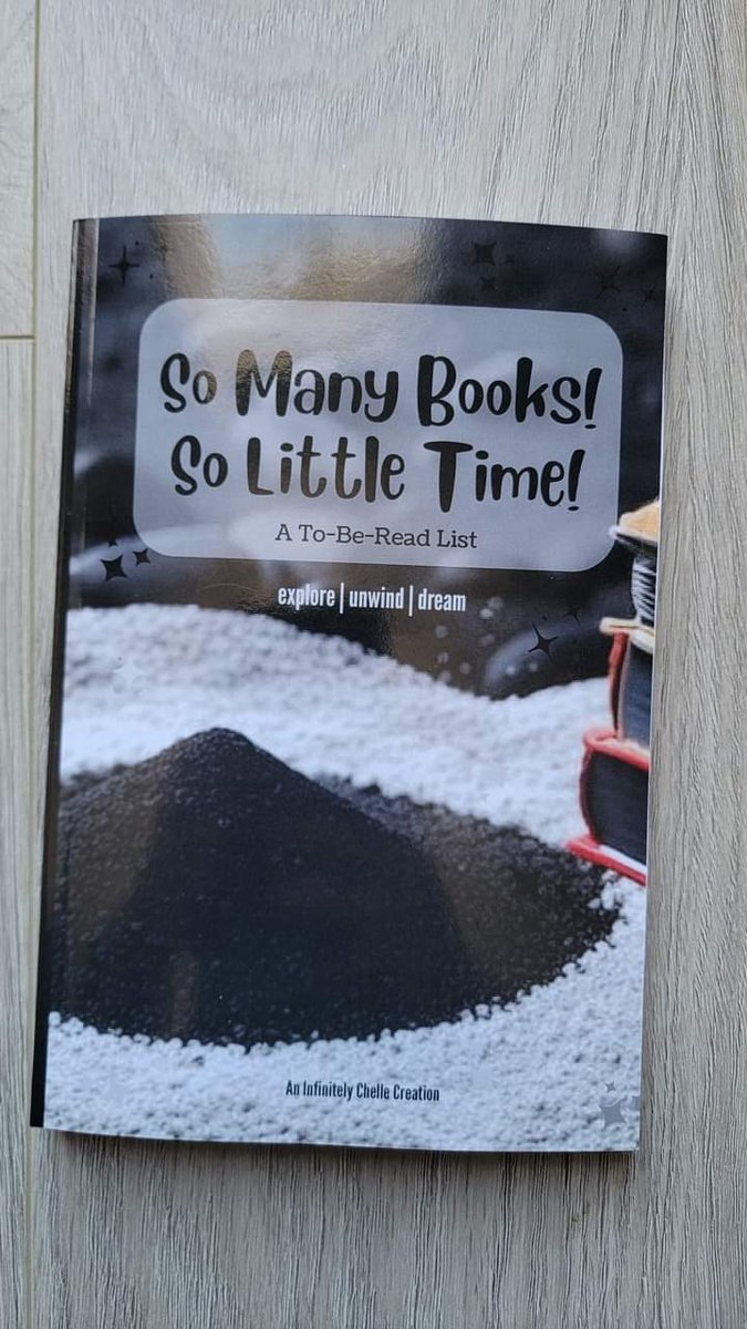 nfinitelychelle's tweet photo. My new book journal is out #BookTwitter ! Now on #Amazon #LinkInBio https://t.co/eRGbxSBRZc