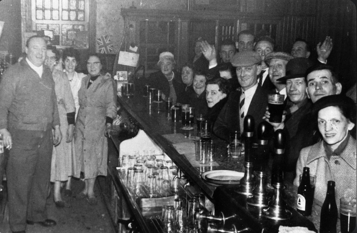 Yanited on Twitter "Hydraulic Crane pub, Scotswood road, early 60s"