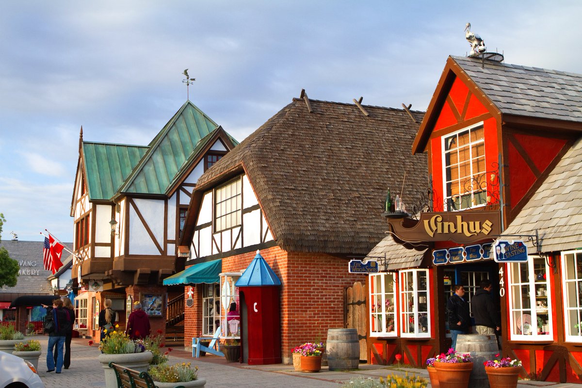 Solvang USA tweet media