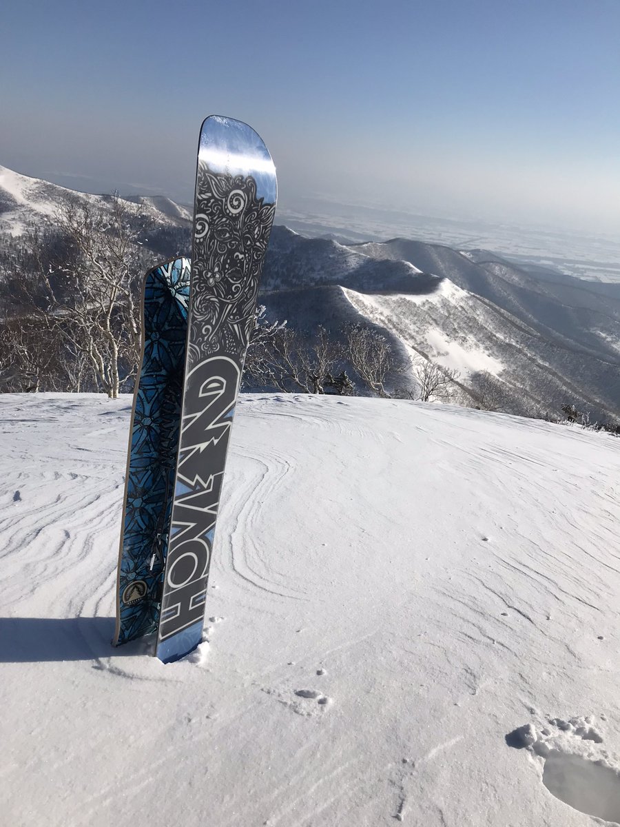 KOUKIsnowsk8's tweet image. 今シーズンラストかなー🏔今日はスノスケで！ #BC #スノースケート