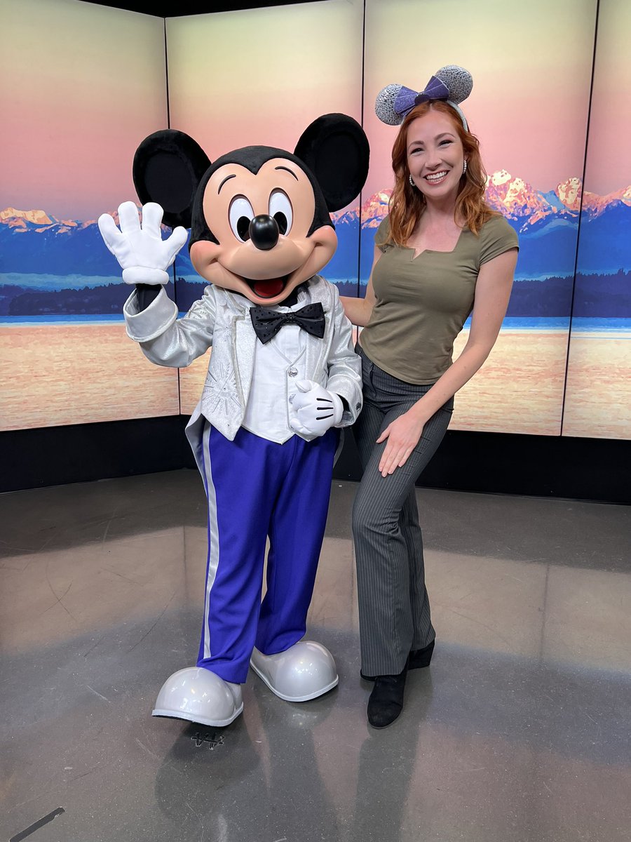 HELLO and happy Monday from Mickey Mouse and me! What a fun surprise to walk into work and see this dude hanging out with @NewDayNW.