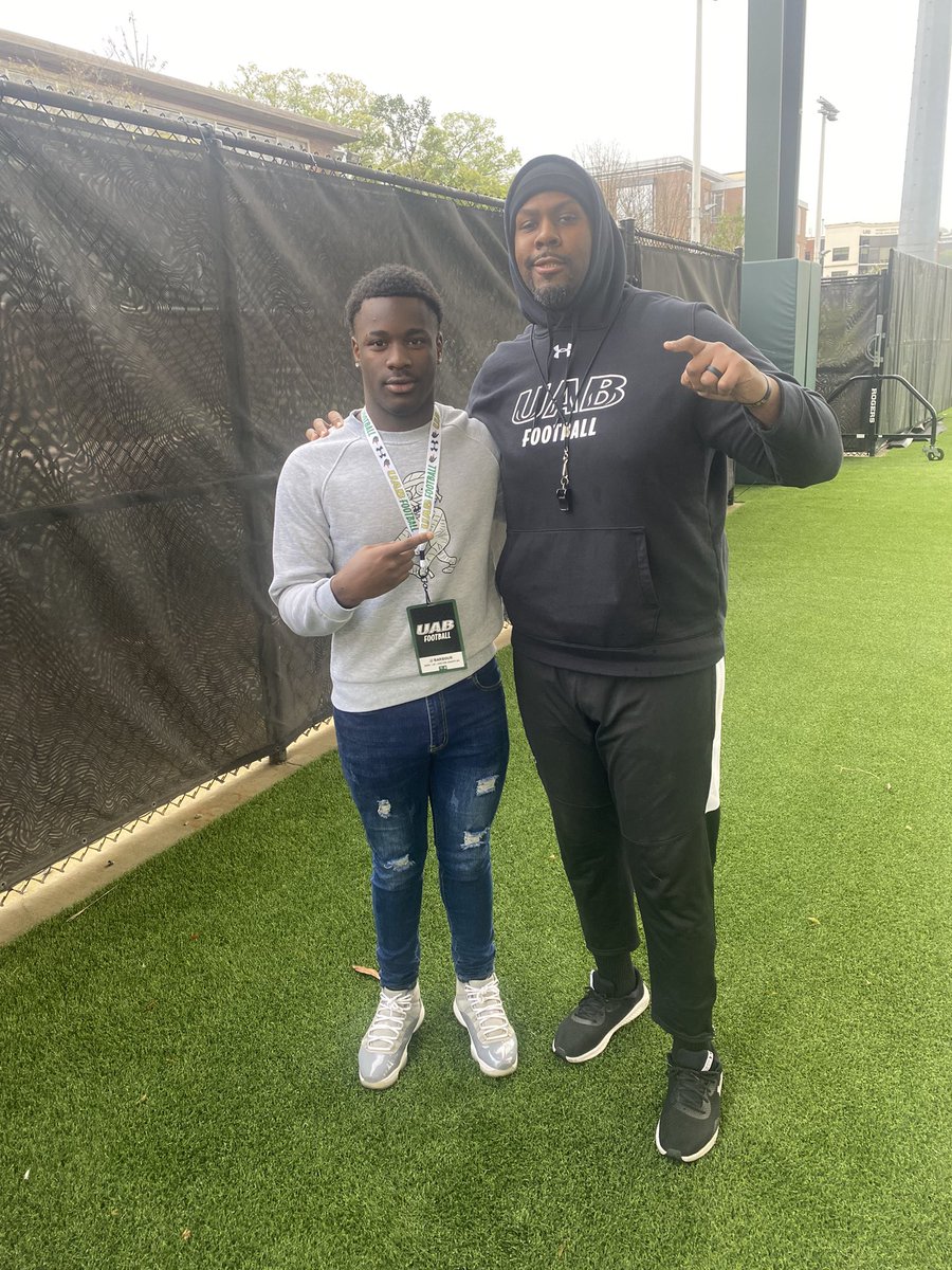 Great Time At <a href="/UAB_FB/">UAB Football</a> today …enjoyed the place a lot thanks for having me #goblazers  <a href="/CoachMMcCants/">Coach Matt McCants</a> <a href="/DilfersDimes/">Trent Dilfer</a> <a href="/UABRecruiting/">UAB FB Recruiting</a> <a href="/CoachMorton28/">Marvin Morton</a> <a href="/HallTechSports1/">Hall-Tech Sports</a> <a href="/thebamalegends/">Bama Legends Off-Season Athletics</a>