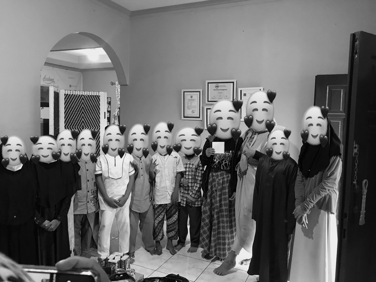 caaramelcookies's tweet photo. Selamat pagi semua
Karna minggu ini udh masuk awal bulan
Seperti biasa ada kunjungan panti
Buat yg mau berpartisipasi bisa dm aku ya
Insyaallah kalo uangny lebih mau bagi bagi takjil juga
Semoga di bulan ramadhan ini amal kalian di lipat gandakan oleh allah.
Aamiin🤲🏻🙏🏻 https://t.co/vK7DBglwjh
