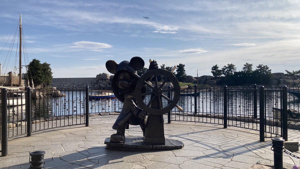sunplannersun's tweet photo. 🏰内定者の呟き🐭

今ヒルナンデスでディズニー特集を観ているのですが。ついこの間行ったばかりなのに、早くもディズニーロスが、、、
また素敵なみんなで行きたいなぁ〜

#ヒルナンデス
#ディズニー
#ディズニー特集
#フォロバ https://t.co/vPPHNa4D1G