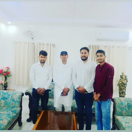Hansrajm2000's tweet photo. मंत्री जी @rameshmeena63 का सभी vdo अभ्यर्थीयो की और से बहुत बहुत धन्यवाद ..... आज जारी होगें vdo भर्ती 2021 के जिला आवंटन !! Finally आज 4 month का लंबा इन्तजार आज  खत्म होने वाला है..... सभी को हार्दिक बधाई और शुभकामनाएं 💐💐✊✊ !! https://t.co/UE2pckxLw4