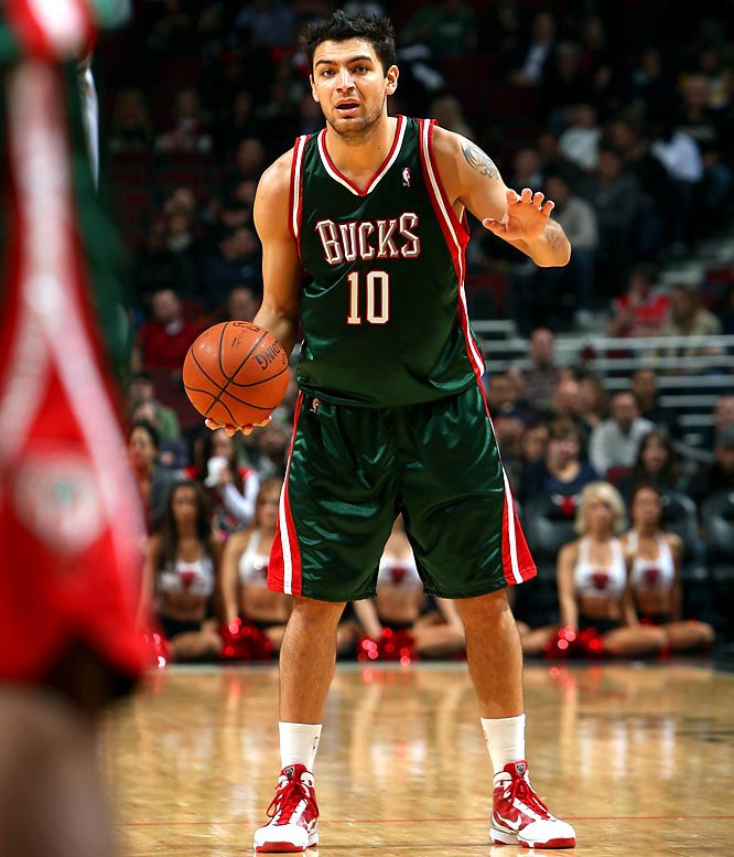 blazers_palace's tweet photo. Name the most random NBA player you can think of from any era.. 

I’ll start: Carlos Delfino https://t.co/JhmPmOzaj9