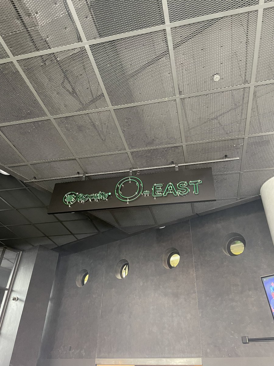 ヒキガネのTシャツ来てるので見かけたらぜひ声かけてください!