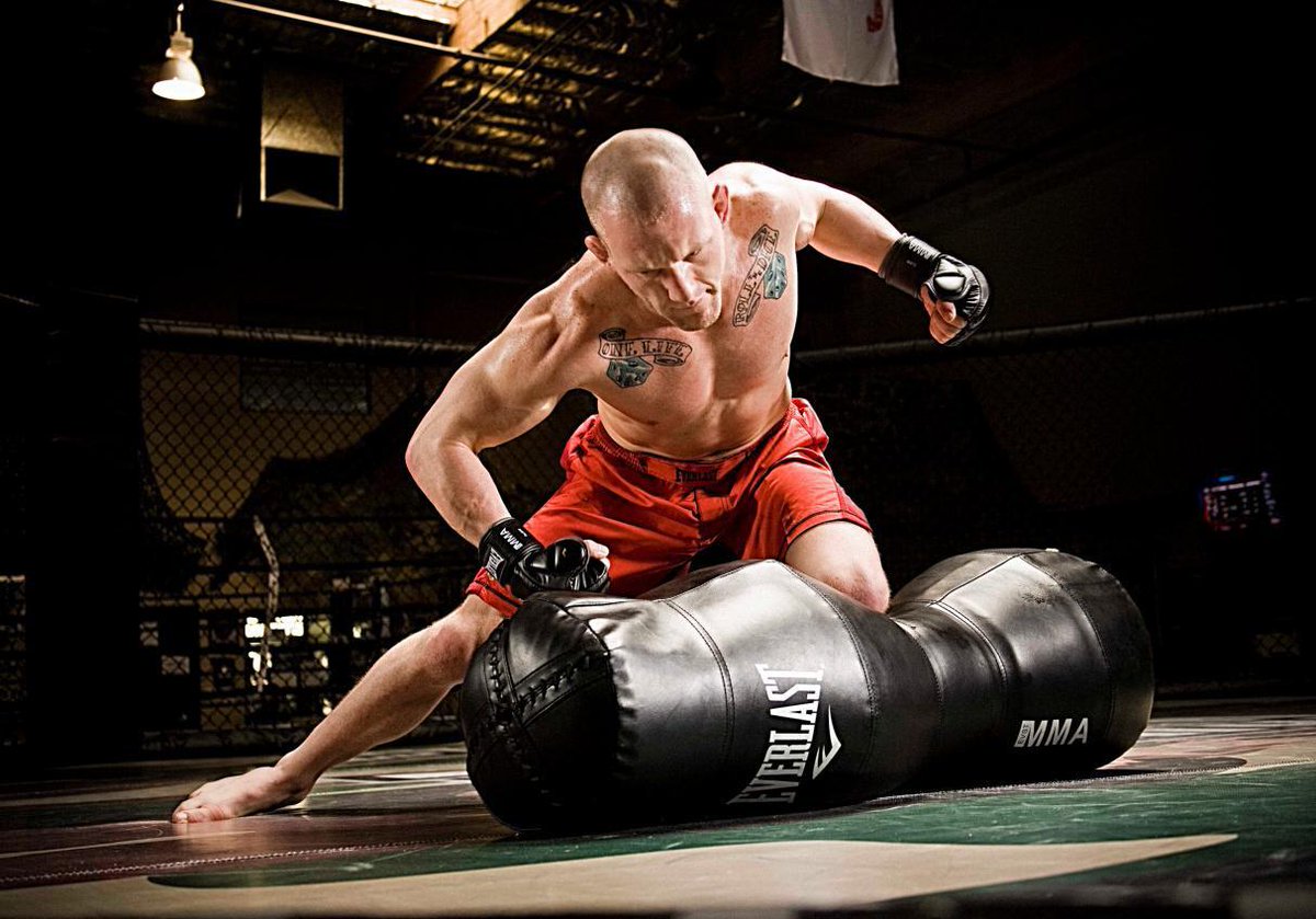 Combat_551's tweet photo. Fighting for what's right, both in and out of the ring.
#MMABoxing #WrestlingCombo #FighterSpirit
#MixedMartialArts #BoxingBeasts #Focus #WrestlingWarriors #fightingvideos #MMA
#combatfootage #KC38 #TransTerrorism
#KickingAndPunching #TakedownShowdown https://t.co/mPyK07Orac