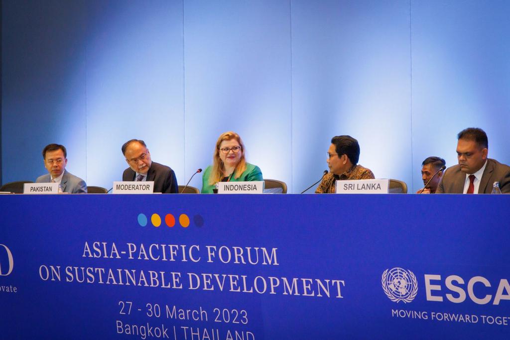 oiSairan's tweet photo. #SDGsDesaMendunia 

@jokowi 
@halimiskandarnu
@Kemendespdtt
@malik_haramain
@imansyukri
@taufikmadjid71
@yusradaridesa 
@azzameldzikrie 
@tppkemendes https://t.co/ErTB8TT9cU