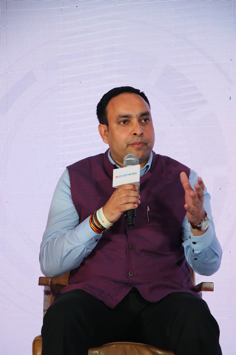 V_I_S_L's tweet photo. CSO of Sesa Goa, Mr. Nand Kishore Bhatt, was a distinguished speaker at the OSPAs India 2023 event in association with BW Security World. He shared his insights on the future of security in India and emphasized the importance of collaboration between public and corporate security https://t.co/IuG9AMJbkv